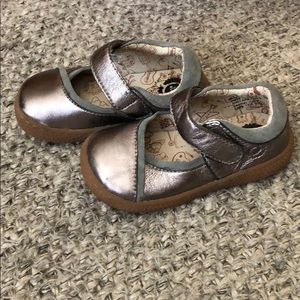 Livie & Luca toddler size 8 Mary Jane shoes